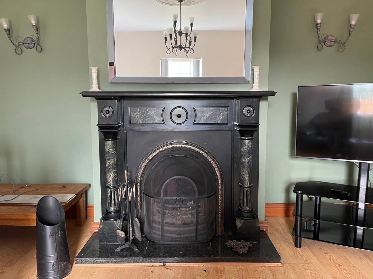 Ballinderry Station Cottage - Luxury Stay. 利斯本 外观 照片